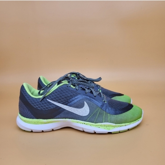 Nike Flex TR 6 Women's Tranning Shoes Size 6.5 - Picture 1 of 7